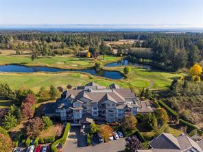 524-3666 Royal Vista Way — listing photo 18 of 41