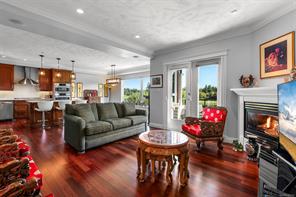 524-3666 Royal Vista Way — listing photo 27 of 41