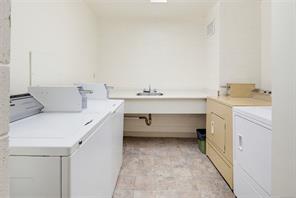 602-103 Gorge Rd — listing photo 32 of 44
