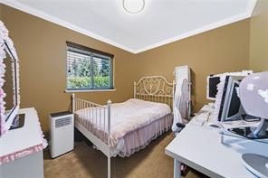2070 Saras Way — listing photo 15 of 44