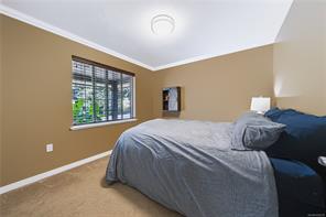 2070 Saras Way — listing photo 17 of 44