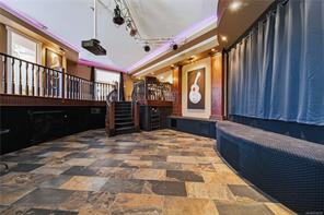 2070 Saras Way — listing photo 20 of 44