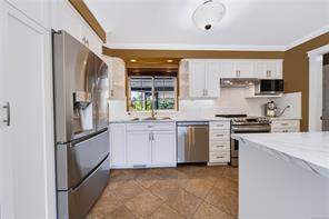 2070 Saras Way — listing photo 27 of 44