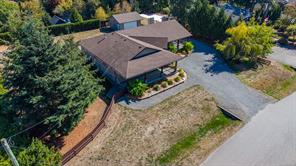 2070 Saras Way — listing photo 29 of 44
