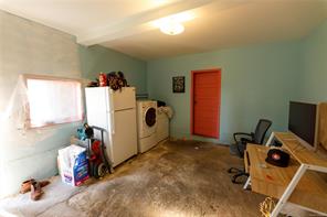 2131 Minto Ave — listing photo 22 of 26