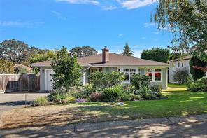 3995 Bel Nor Pl, Saanich