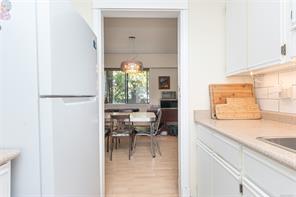 101-1050 Park Blvd — listing photo 13 of 26