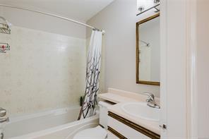 4374 Maitland St — listing photo 24 of 50