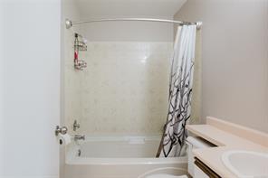 4374 Maitland St — listing photo 25 of 50