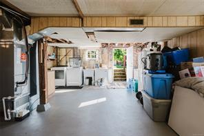 4374 Maitland St — listing photo 35 of 50