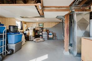 4374 Maitland St — listing photo 37 of 50
