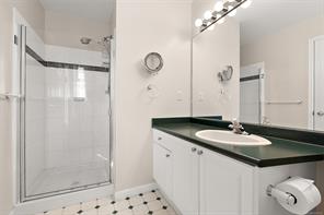 106-1110 Willow St — listing photo 27 of 39
