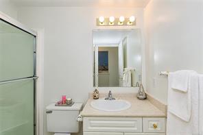 105-606 Goldstream Ave — listing photo 18 of 31