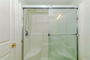105-606 Goldstream Ave — listing photo 19 of 31