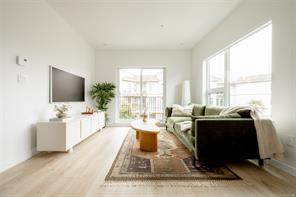 205 1075 Tillicum Rd, Esquimalt