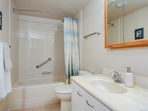 202-7070 West Saanich Rd — listing photo 14 of 28