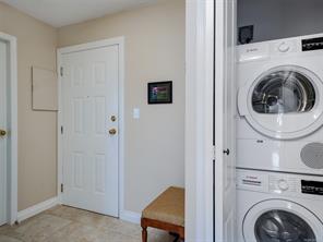 202-7070 West Saanich Rd — listing photo 17 of 28