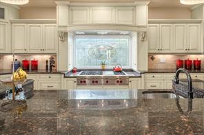 2450 Ainsley Pl — listing photo 18 of 73