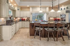 2450 Ainsley Pl — listing photo 19 of 73