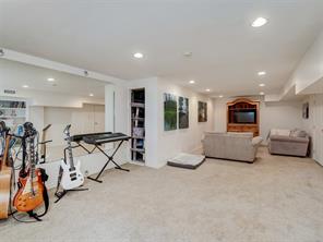 530 Dumeresq St — listing photo 19 of 46