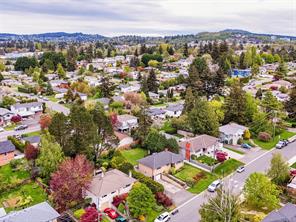 530 Dumeresq St — listing photo 41 of 46