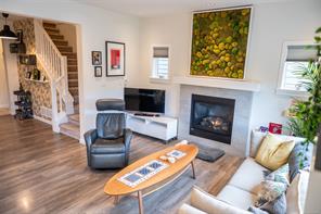398 Bonaparte St — listing photo 18 of 54