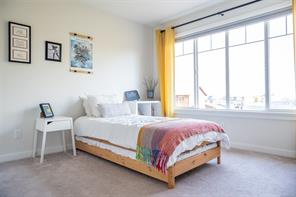 398 Bonaparte St — listing photo 26 of 54