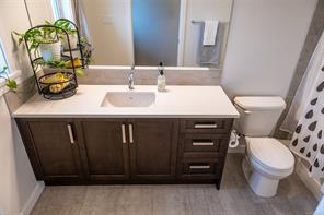 398 Bonaparte St — listing photo 31 of 54