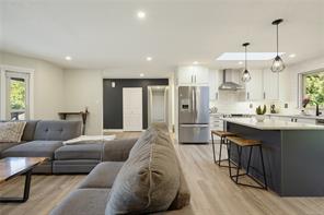 2302 Towerview Cres — listing photo 17 of 96