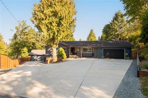 $1,150,000 - 2302 Towerview Cres<br>Nanaimo, British Columbia, V9R 6T3