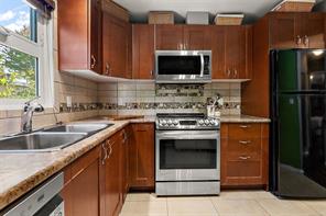 1109 Caledonia Ave — listing photo 19 of 29