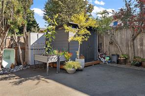 1109 Caledonia Ave — listing photo 26 of 29