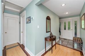 6693 Genoa Bay Rd — listing photo 19 of 99