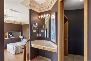 725 Thulin St — listing photo 43 of 73