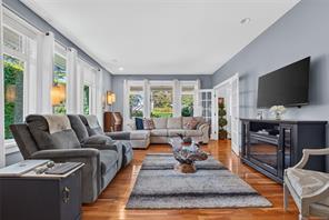 3192 Gibbins Rd — listing photo 25 of 64
