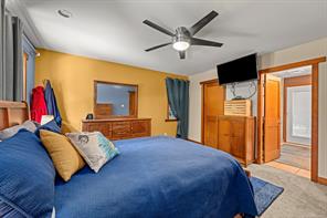 3742 James Cres — listing photo 34 of 56