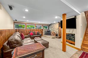 3742 James Cres — listing photo 39 of 56