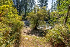 3742 James Cres — listing photo 47 of 56