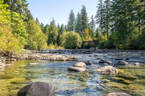 3742 James Cres — listing photo 49 of 56