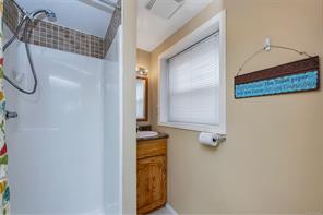 3060 George St — listing photo 39 of 46