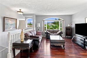 $898,000 - 6075 Brickyard Rd<br>Nanaimo, British Columbia, V9V 1K3