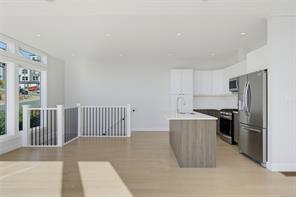 2211 Winfield Dr — listing photo 17 of 63