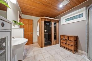 1973 Harlequin Cres — listing photo 29 of 36