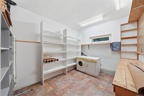 1973 Harlequin Cres — listing photo 35 of 36