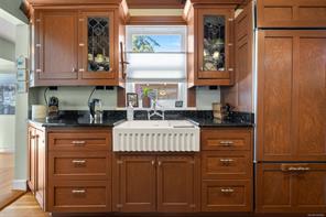1271 McKenzie St — listing photo 13 of 41