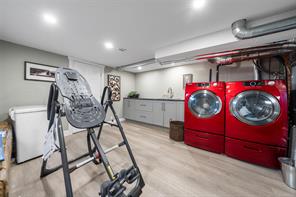 1271 McKenzie St — listing photo 33 of 41
