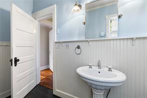 1360 Lang St — listing photo 17 of 38
