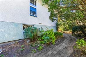 1360 Lang St — listing photo 37 of 38
