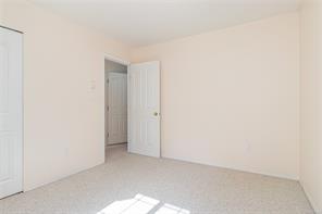 6033 Chippewa Rd — listing photo 18 of 50