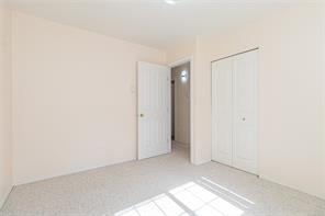 6033 Chippewa Rd — listing photo 21 of 50